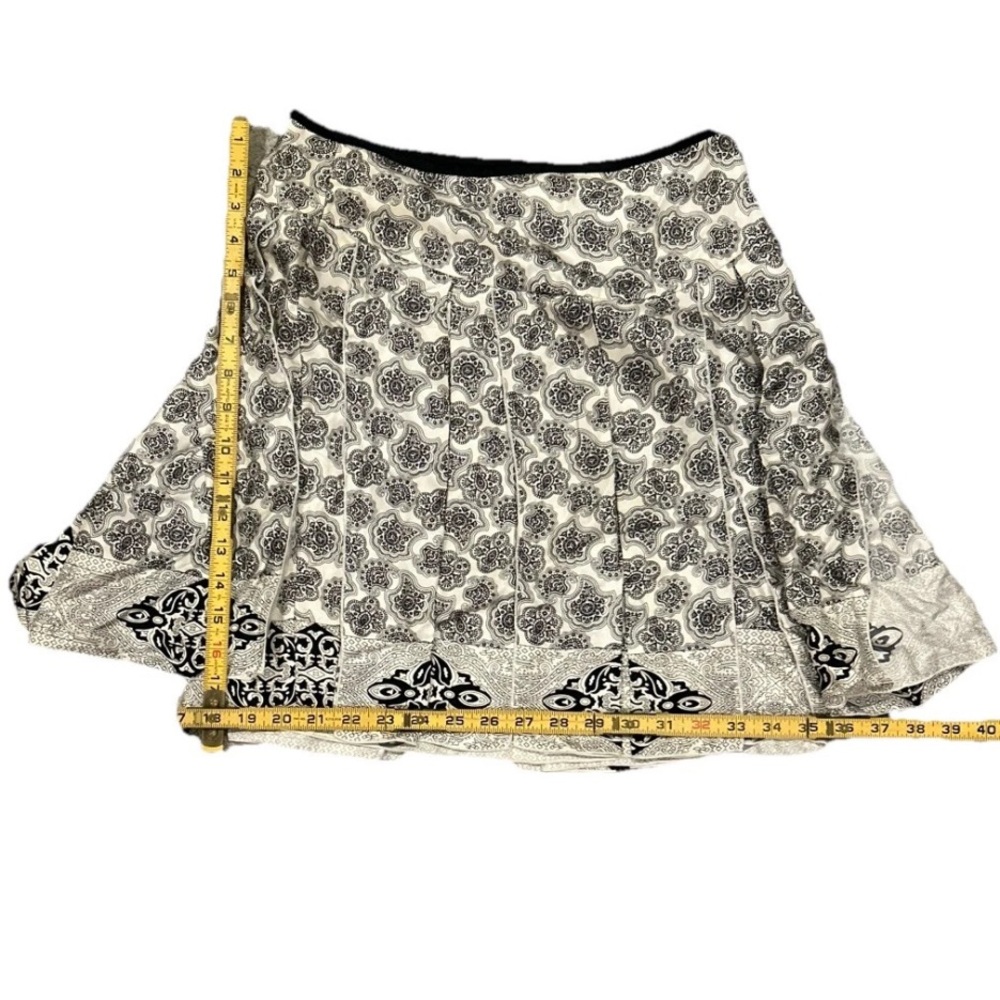 White House Black Market Elegant Black and White Patterned Skirt
